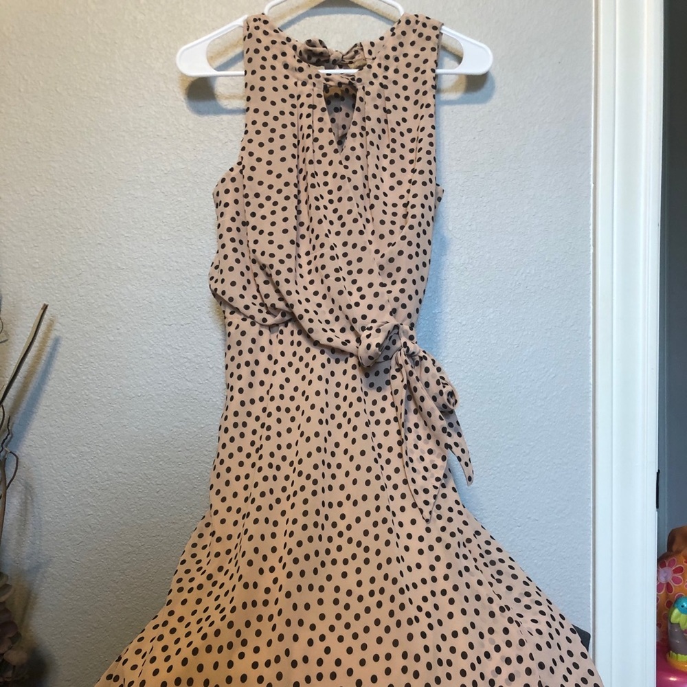 Karin Stevens - Size 8 - sleeveless dress